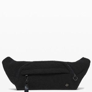 Lululemon belt bag